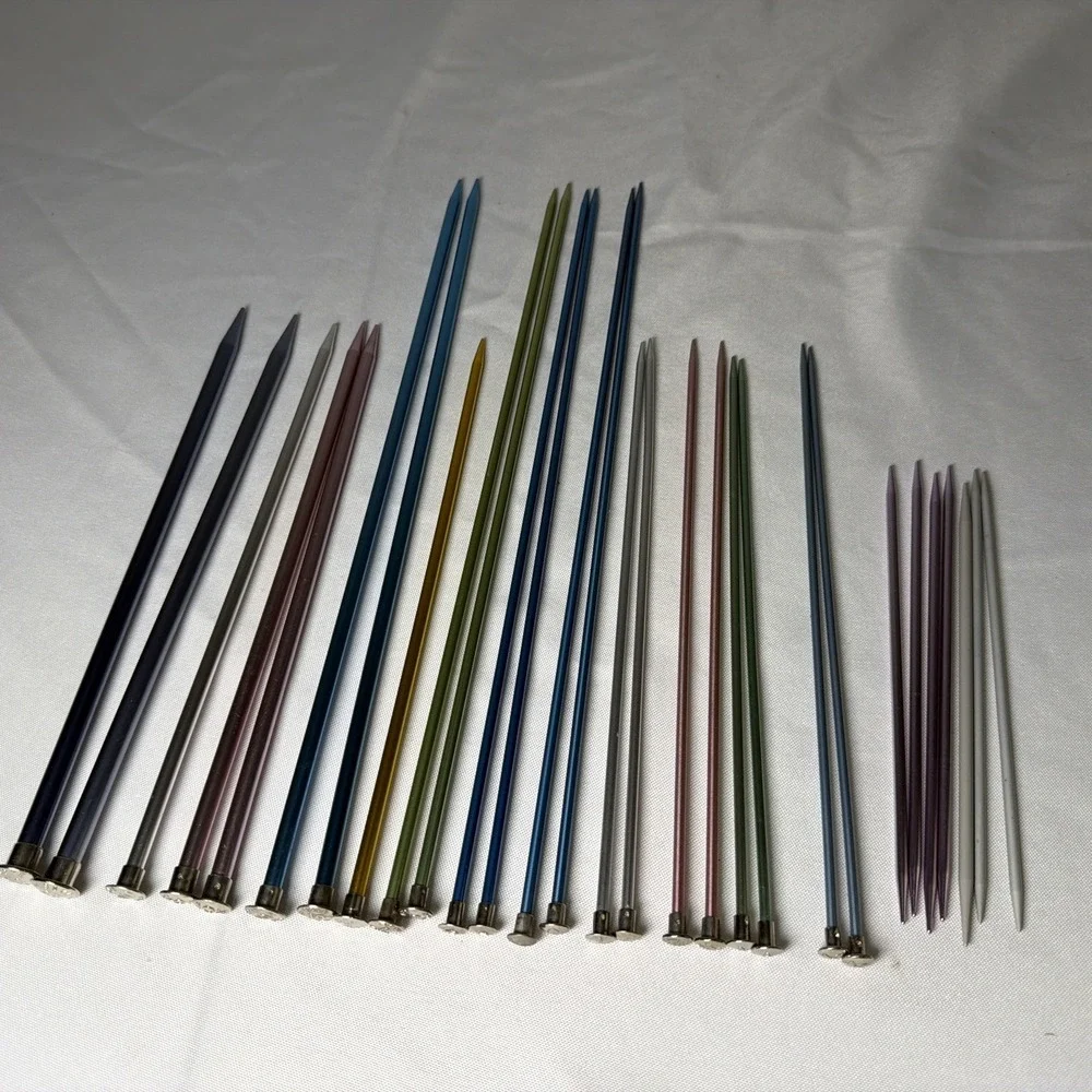 Vintage Boye Aluminum Multi Color Knitting Needles Variety Of Sizes Lot Of 29